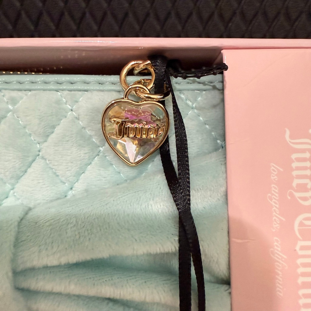 Women's Juicy Couture One Size Light Blue Quilted Bow Zip Wallet - Picture 2 of 7